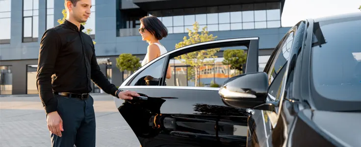 Luxury Black Car Service from Clarksville to BNA
