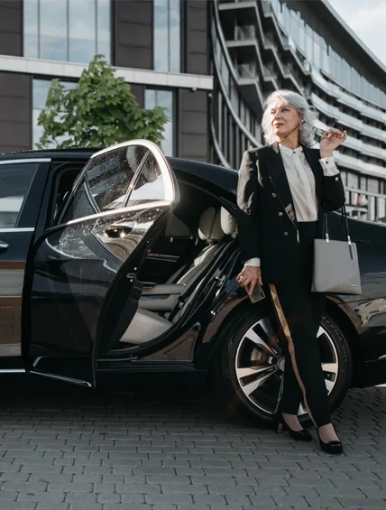 Benefits of Hiring a Chauffeur by the Hour