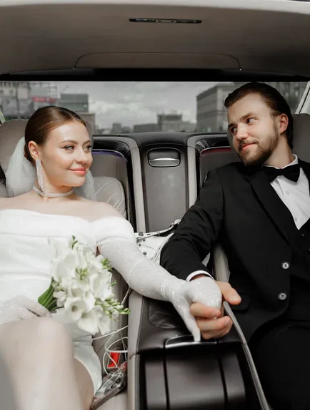 Benefits of Hiring a Wedding Limousine