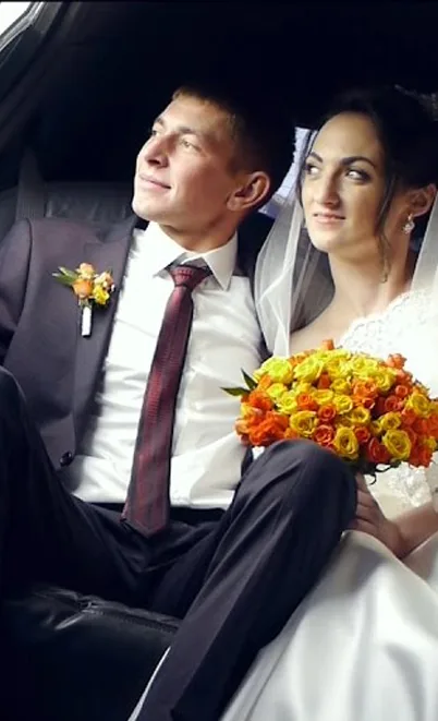 Wedding Transportation for the Bride, Groom, and Guests